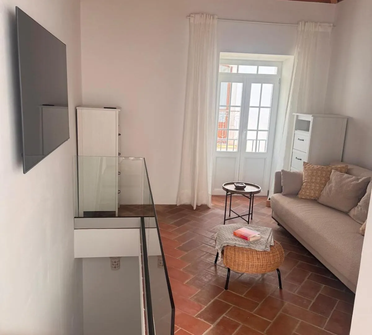 Stylish Townhouse With Gallery In The Heart Of Tavira For Two Holiday home